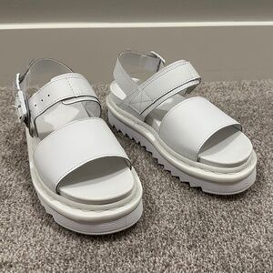BRAND NEW Dr Martens Voss Mono Sandals